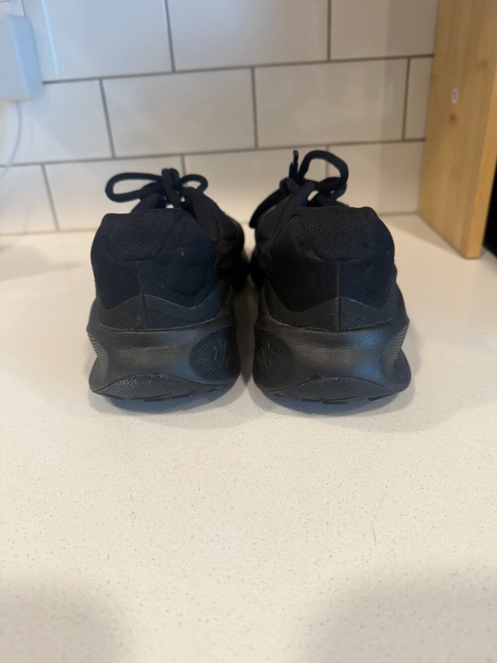 Nike Black Running Sneakers – Women’s Size 7 - Picture 5 of 6